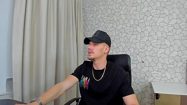 MateoBenjaminX online show from January 24, 7:28 pm