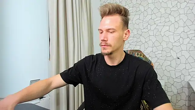 MateoBenjaminX online show from February 2, 3:49 pm