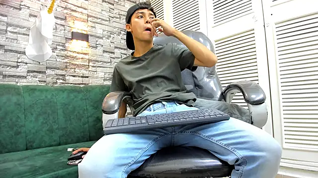 DamiBright online show from October 7, 6:05 pm