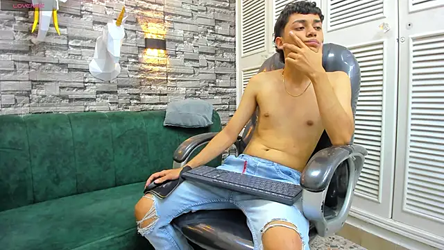 DamiBright online show from November 3, 5:36 pm