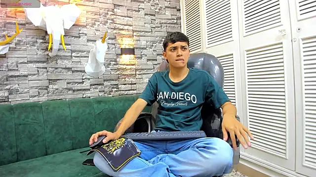 DamiBright online show from November 20, 5:23 pm