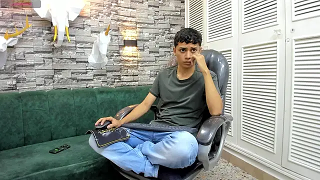 DamiBright online show from November 24, 5:34 pm