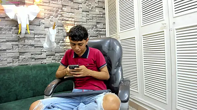 DamiBright online show from November 25, 5:35 pm