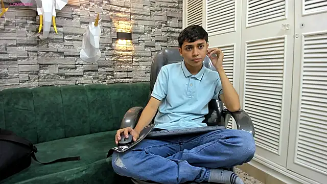 DamiBright online show from November 29, 5:38 pm