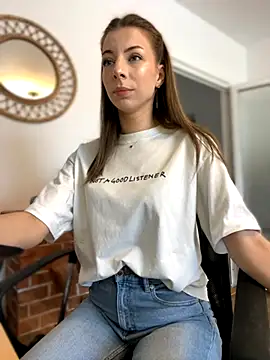 Mia Ethan online show from September 13, 10:26 am