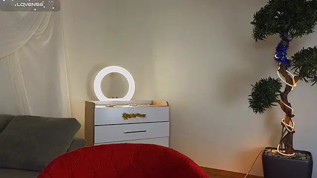 Snapshot of EthalGold chatting on February 13, 6:30 am EthalGold online show from February 13, 6:30 am