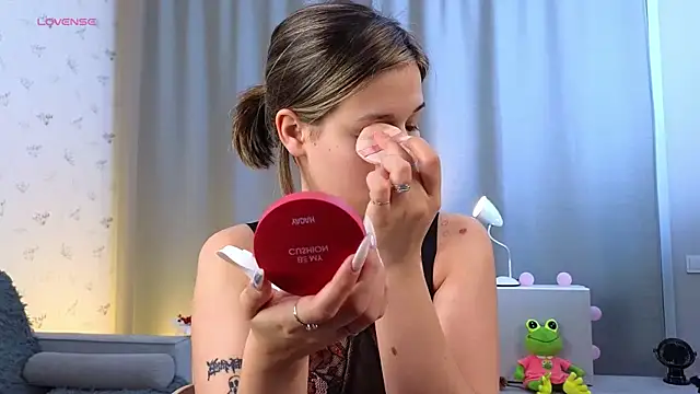 Snapshot of EthalGold chatting on October 26, 3:01 am EthalGold online show from October 26, 3:01 am