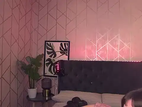 Snapshot of ValentinaBouxBabestation chatting on December 15, 9:09 pm ValentinaBouxBabestation online show from December 15, 9:09 pm