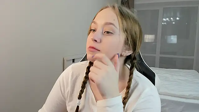 endlesssoffi online show from December 20, 1:03 am