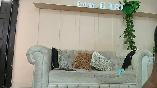 kayna gomez online show from February 5, 7:20 pm