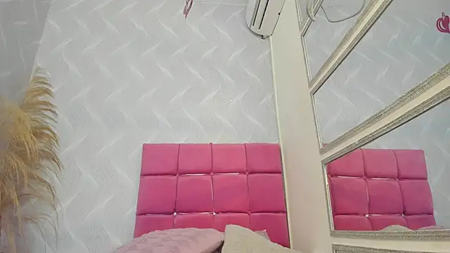 kayna gomez online show from March 3, 5:29 pm