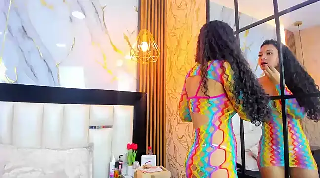 Snapshot of SofiaLaurents chatting on February 7, 6:24 pm SofiaLaurents online show from February 7, 6:24 pm