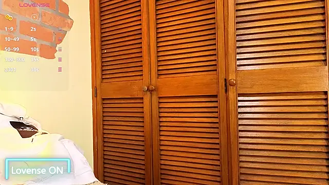 Snapshot of Dylanstonne chatting on November 22, 8:52 pm Dylanstonne online show from November 22, 8:52 pm