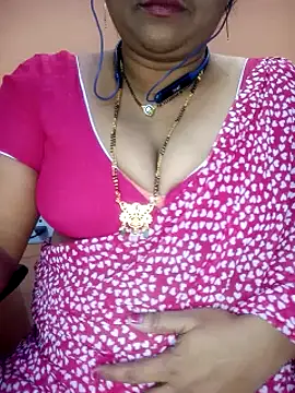 Snapshot of Sexy-Telugunayana2 chatting on December 18, 10:40 am Sexy-Telugunayana2 online show from December 18, 10:40 am