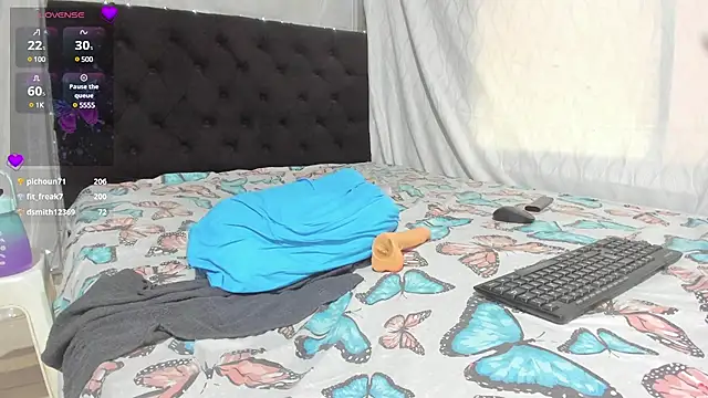 emi henao online show from February 22, 7:36 pm