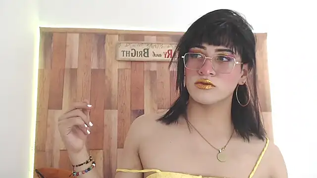 Raven Whisper online show from December 28, 2:32 pm