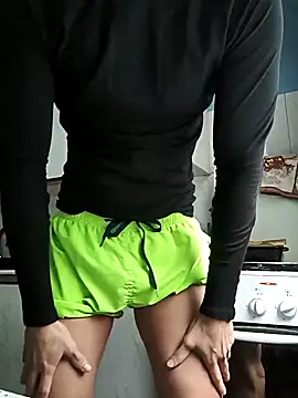 Snapshot of petibacsi96 chatting on December 2, 10:28 am petibacsi96 online show from December 2, 10:28 am