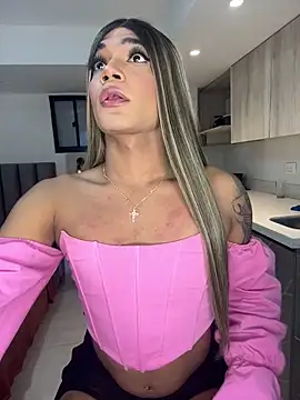 Snapshot of selfsuck_trans chatting on December 4, 4:43 am selfsuck trans online show from December 4, 4:43 am