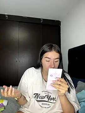 Im Valen Cute online show from December 3, 12:13 am