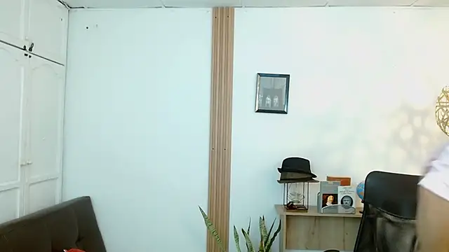 Reiko 85  online show from February 10, 6:35 pm