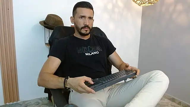 Reiko 85  online show from February 18, 7:41 pm