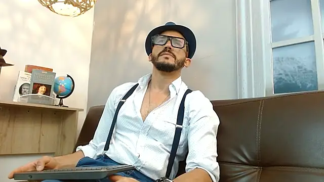 Reiko 85  online show from March 20, 7:35 pm