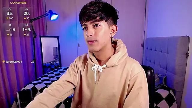 Snapshot of teobowny_ chatting on January 18, 8:09 pm teobowny online show from January 18, 8:09 pm