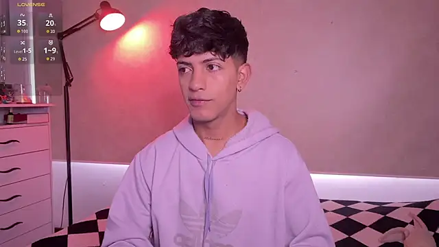 Snapshot of teobowny_ chatting on September 26, 1:37 pm teobowny online show from September 26, 1:37 pm