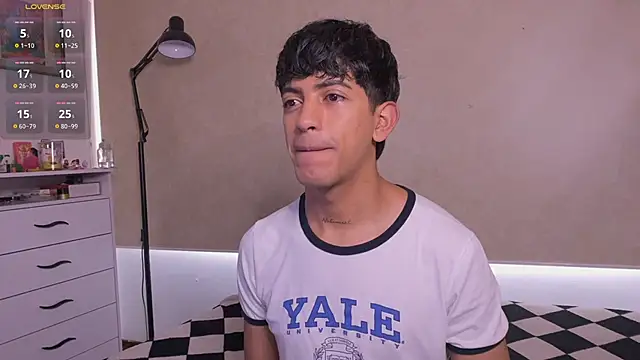 Snapshot of teobowny_ chatting on November 20, 12:27 pm teobowny online show from November 20, 12:27 pm