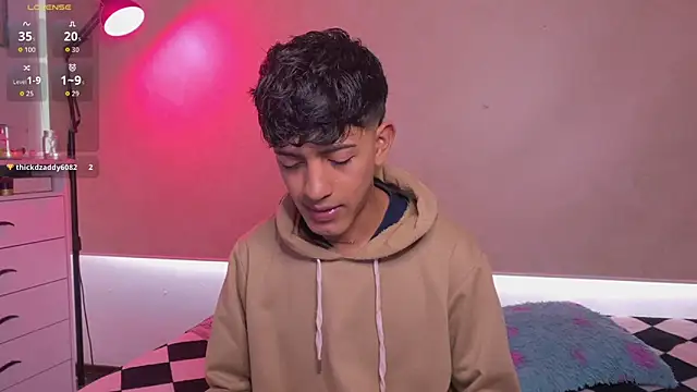 Snapshot of teobowny_ chatting on November 26, 1:23 pm teobowny online show from November 26, 1:23 pm