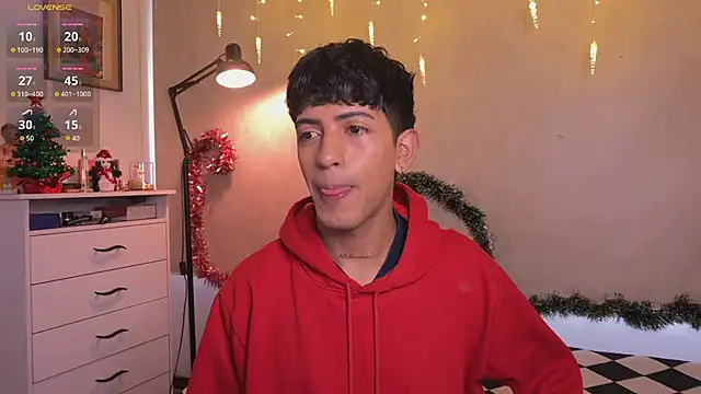 Snapshot of teobowny_ chatting on December 15, 1:04 pm teobowny online show from December 15, 1:04 pm