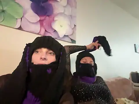 littleserina online show from September 12, 6:13 am