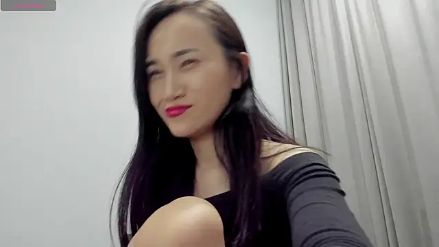 Snapshot of aenie chatting on January 1, 1:26 am aenie online show from January 1, 1:26 am