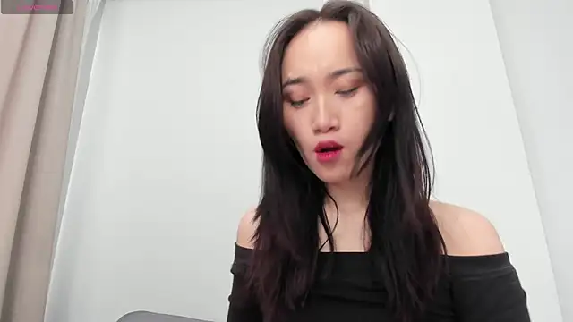 Snapshot of aenie chatting on February 7, 5:10 am aenie online show from February 7, 5:10 am