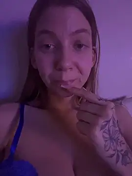 Mandispandis1 online show from March 3, 9:05 pm