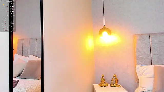 tutu milf online show from February 4, 7:11 pm