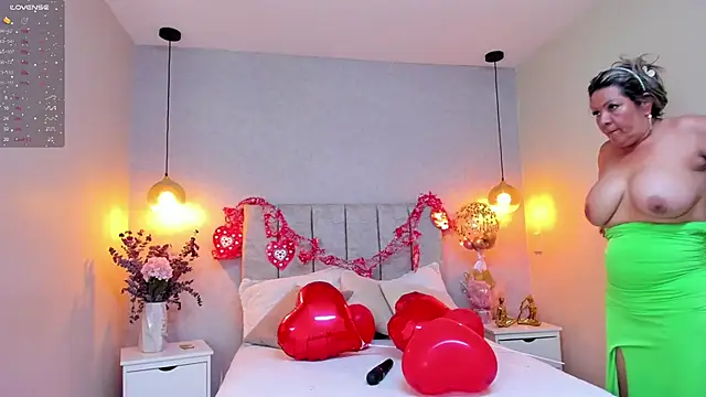 tutu milf online show from February 17, 7:10 pm