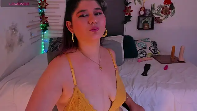 alinabozz1 online show from March 1, 12:17 am