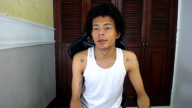 Snapshot of rose_Skinny_ chatting on September 29, 6:35 pm rose Skinny online show from September 29, 6:35 pm