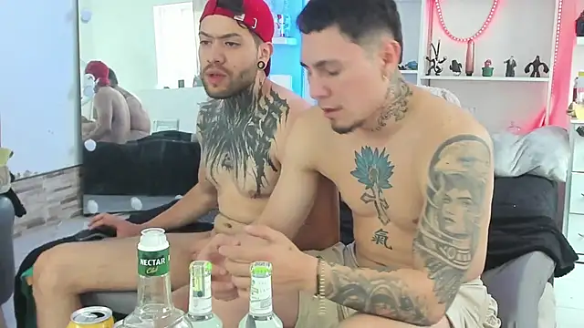 Snapshot of _tatho_perovich_ chatting on December 25, 12:26 pm tatho perovich online show from December 25, 12:26 pm