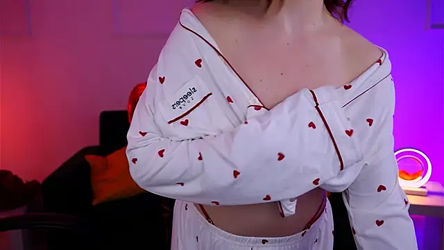 AnnTerry  online show from February 14, 2:33 pm