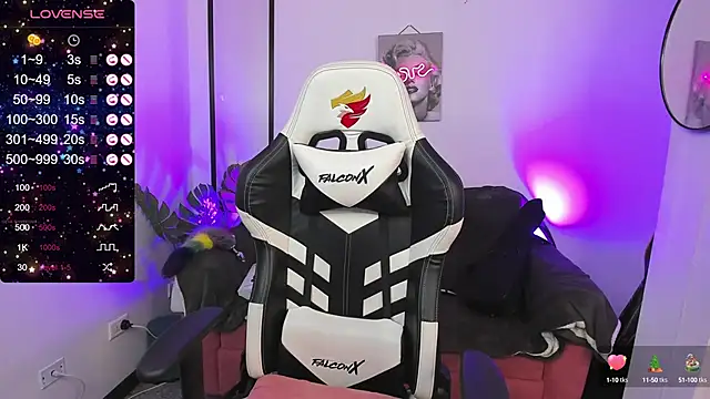 Snapshot of blackberrys_ chatting on December 2, 8:33 pm blackberrys online show from December 2, 8:33 pm