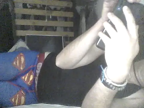 Snapshot of frank32love chatting on January 14, 5:19 am frank32love online show from January 14, 5:19 am