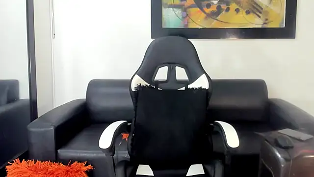 JuanDiegoKing online show from March 8, 4:50 pm