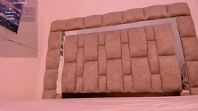 zulyjones online show from March 8, 6:58 pm