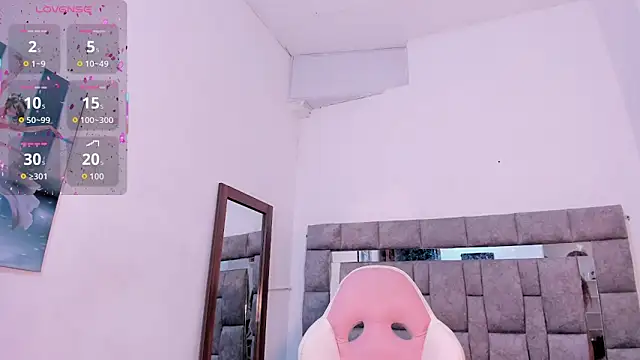 zulyjones online show from October 7, 11:51 am