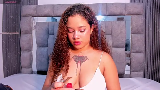 zulyjones online show from October 15, 6:52 pm