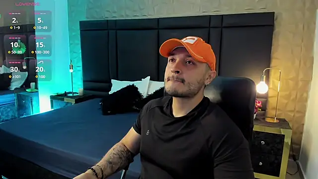 JossAckland online show from January 18, 11:43 am