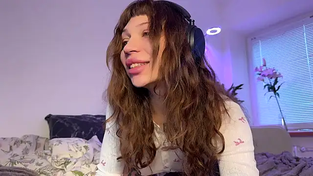 PaulaPratt online show from December 3, 10:57 am