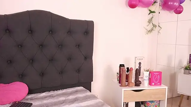 justnala  online show from September 17, 1:13 pm